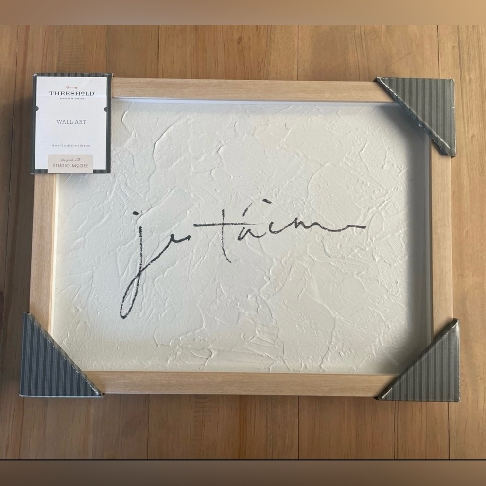 16” x 12” Wall Frame Decor ‘Je Taime’
